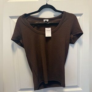 Brown short sleeve top